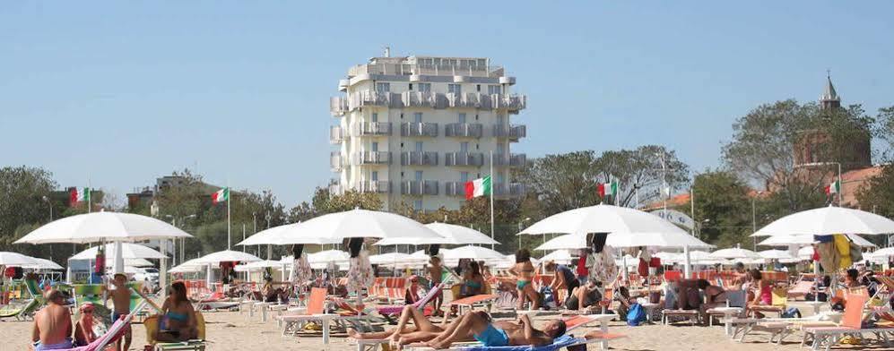 Hotel Grifone Rimini Exterior foto